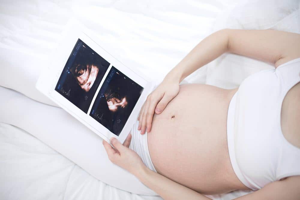 ¿Tu bebé no crece lo suficiente durante el embarazo? Sepa qué hacer al respecto